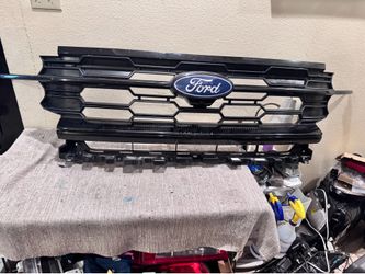 2025 to 2026 FORD EXPEDITION GRILL