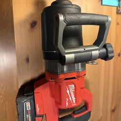 Milwaukee. FUEL 1”D Impacts wrench 