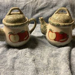 Twin Tea Pots