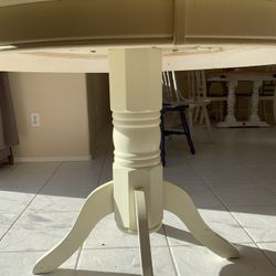 Pedestal Table 