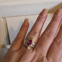 14k Yellow Gold Ruby & Diamond Ring 