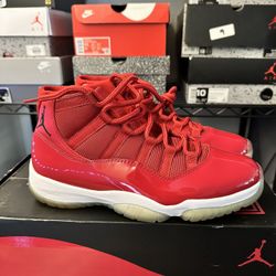 Jordan 11 Win Like 96 Sz 9.5M Pre-Owned 