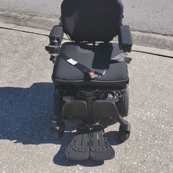 Power Wheelchair – $400 Quantum Q6 Edge 2.0 Manufacturer:  Pride Mobility     Upscale model. Pre-owned. Little used. Many Refinements. Fully operati
