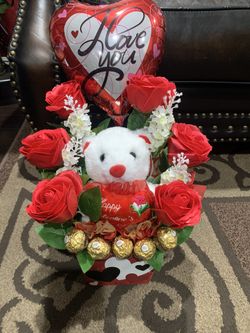 Valentine’s Day Arrangements 