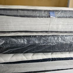 New Queen Size Mattress Only
Startin 200 dlls, free
delivery