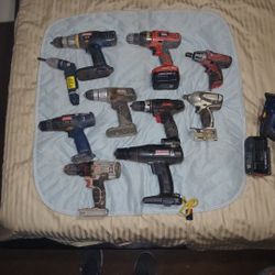 Assorted Drills NO BATTERIES