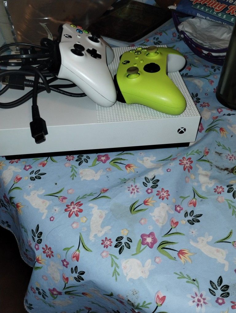 Xbox One Digital Slim 1tb 2 Controllers