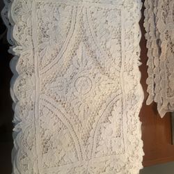 White Floral Lace Placemats – Set Of 12