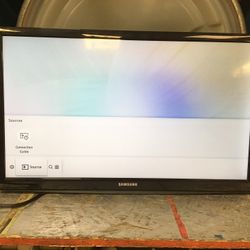 Samsung 23.5” Smart Tv