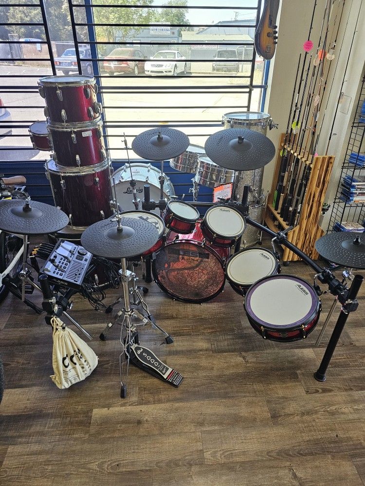 96091 Alesis Strike Electric Drumset 11 PC 571062