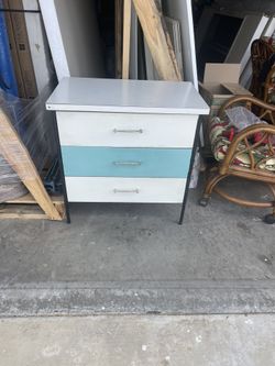 Old Dam all Dresser