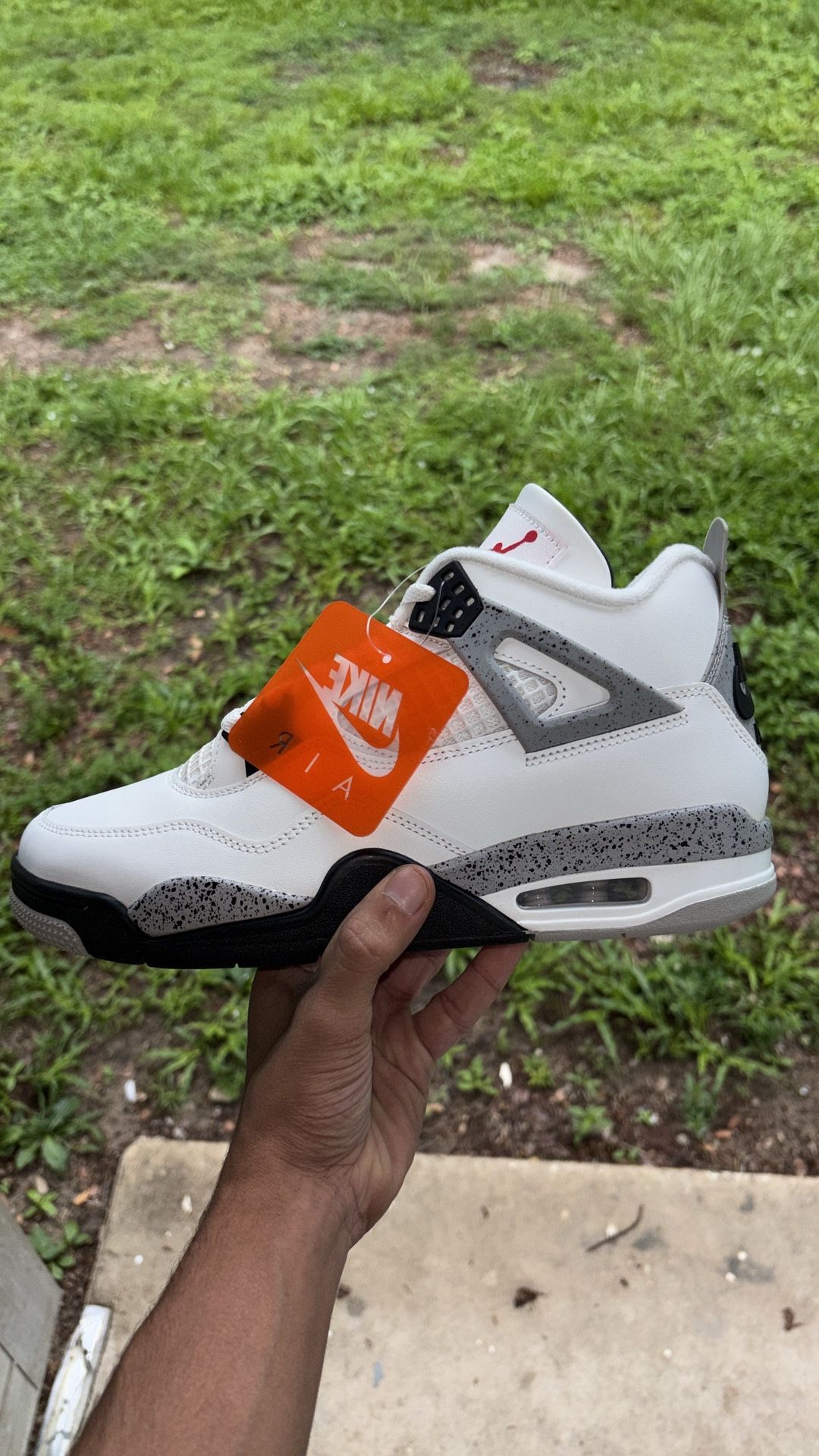 Jordan Retro 4 White Cement Size 9