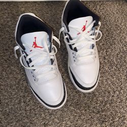 Jordan’s 3s Size 9.5