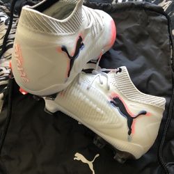 soccer cleats 