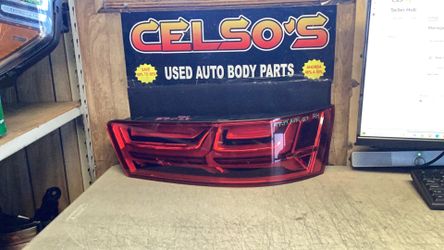 17 19 Audi Q7 Tail Light LED OEM.