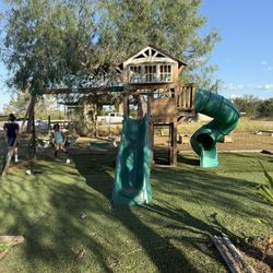 Backyard Discover Cedar Cove Playground