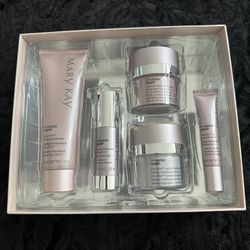 Timewise Repair Volu-firm Set