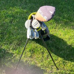 Junior Top Flite Lefty Golf Clubs And Bag