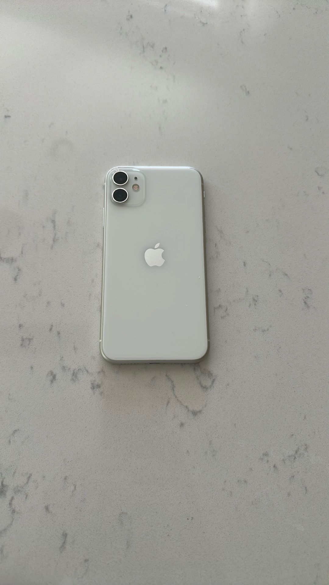 iPhone 11 64gb Silver Unlocked