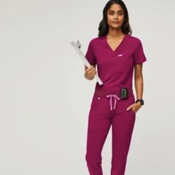 Figs Scrub Set In Limited Edition Color Dark Magenta