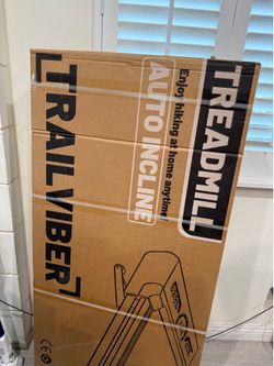 BRAND NEW Trailviber Treadmill - Auto Incline & Bluetooth - 450lb Capacity