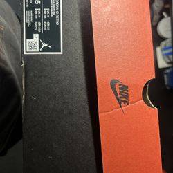 Jordan 12 Retro