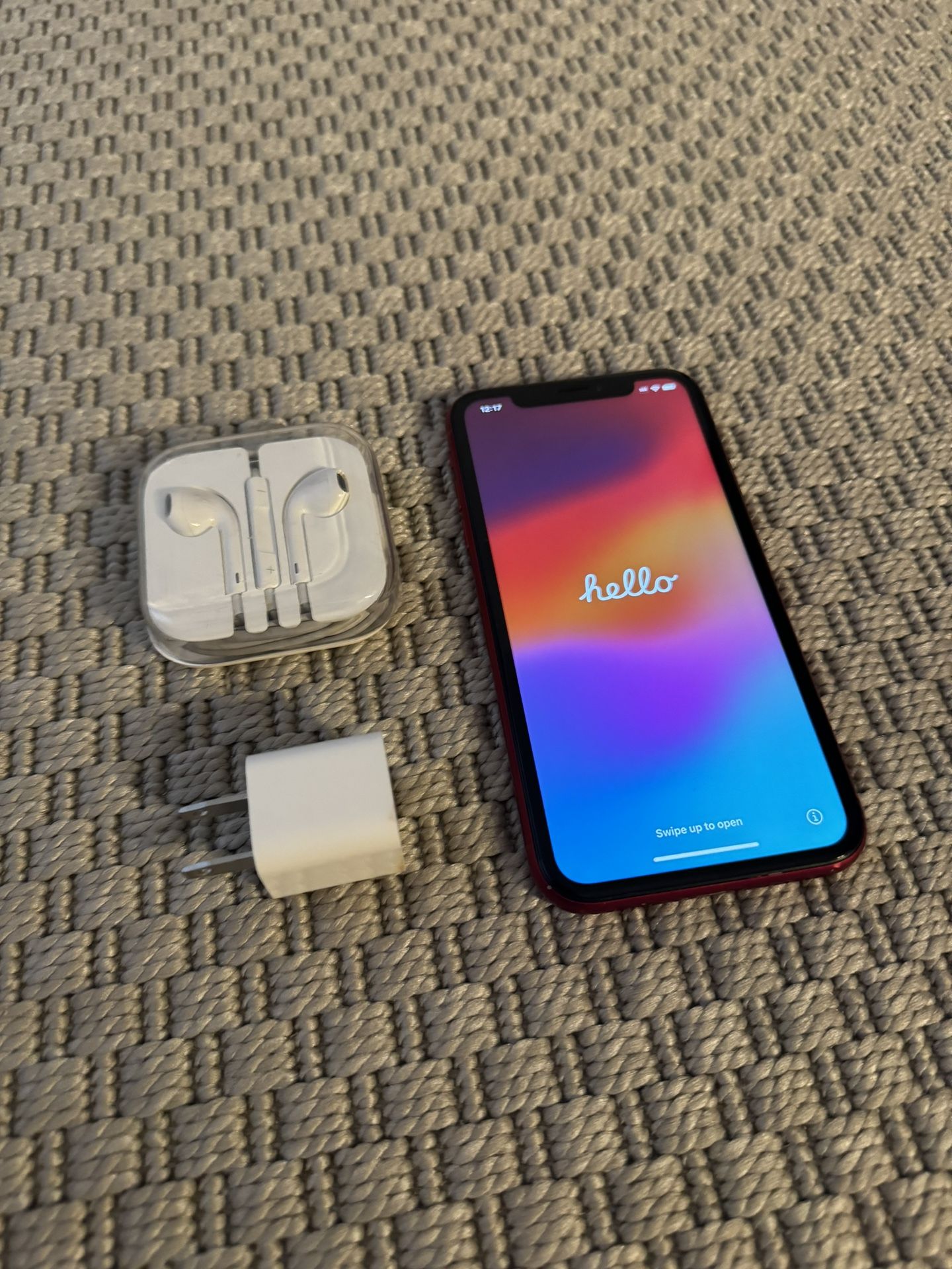 Unlocked iPhone Xr - 64GB