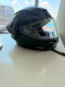 HJC i11 motorcycle helmet  size medium