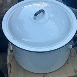 Vintage White Enamelware Stock Pot w/ Lid – Farmhouse Style