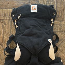 Ergo Baby 360 Baby Carrier (YES ITS AVAILABLE)