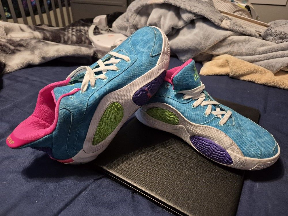 Women's Nike Running Shoe