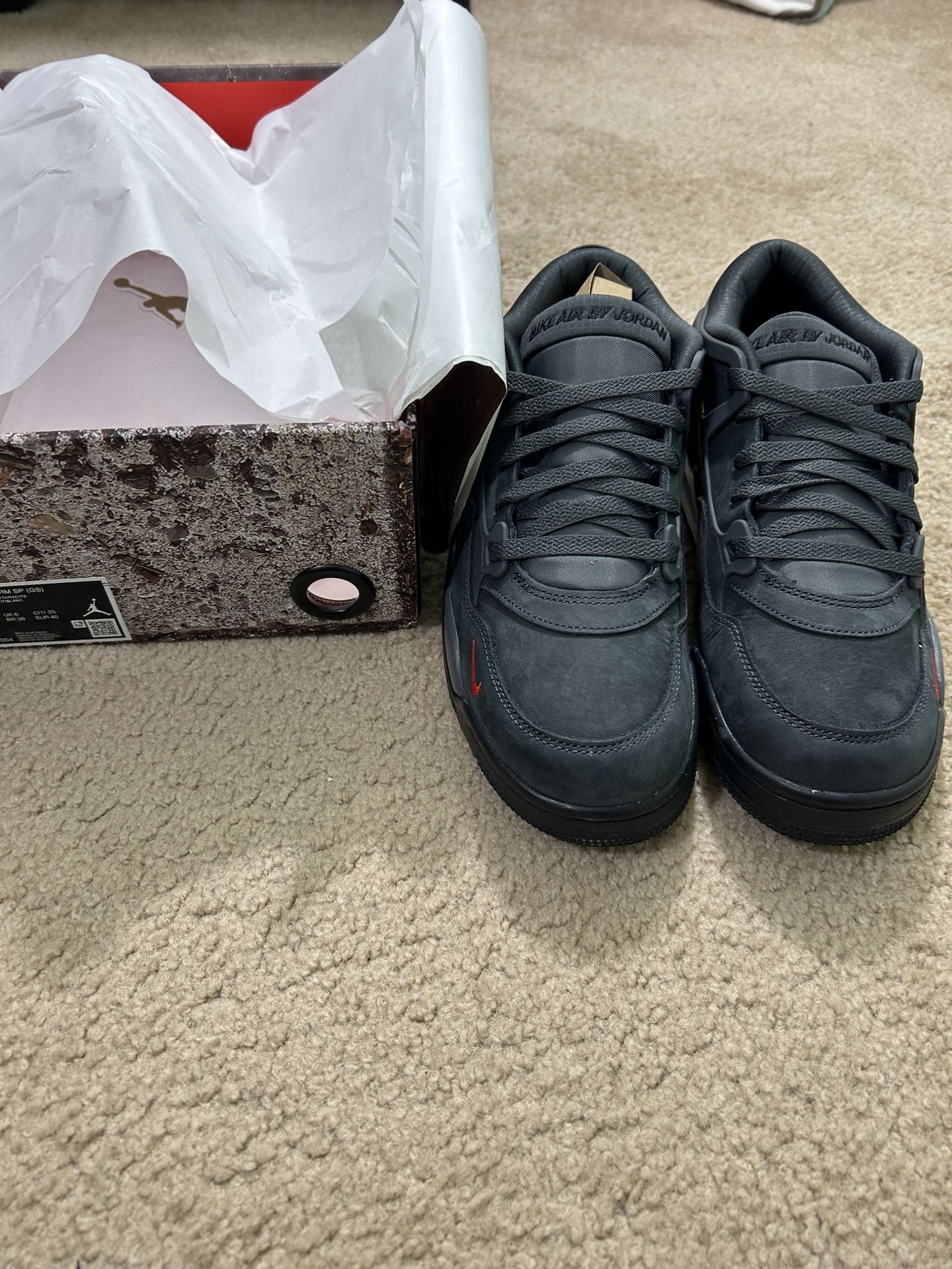 Jordan 4, Size 7