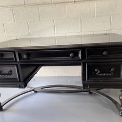 Desk In Kendall 
