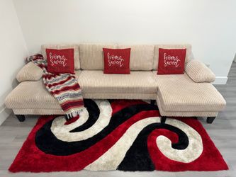 Beautiful Beige U-Shaped Sectional Sofa with double https://offerup.com/redirect/?o=Y2hhaXNlLklu good condition. Delivery available for an additional 
