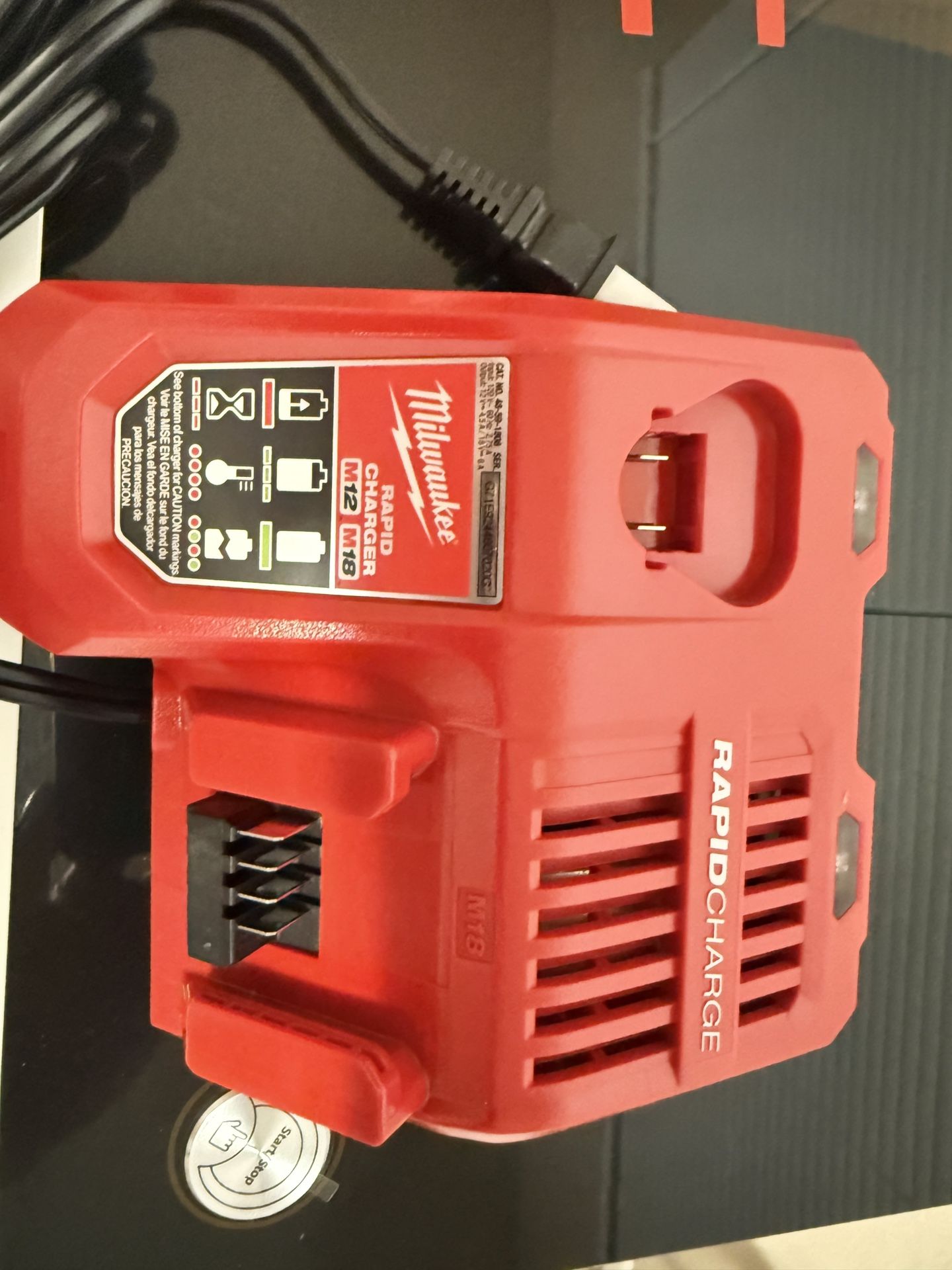 Milwaukee M18 and M12 rapid charger (48-59-1808)