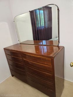 Dresser, Chest of Drawers & Night Stand