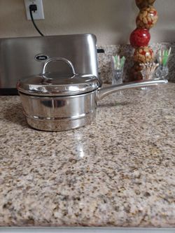 Newer Stainless Steel Pot-w/Lid $12. see description