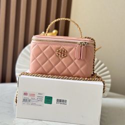 Elegant hand-held cross-body shoulder bag