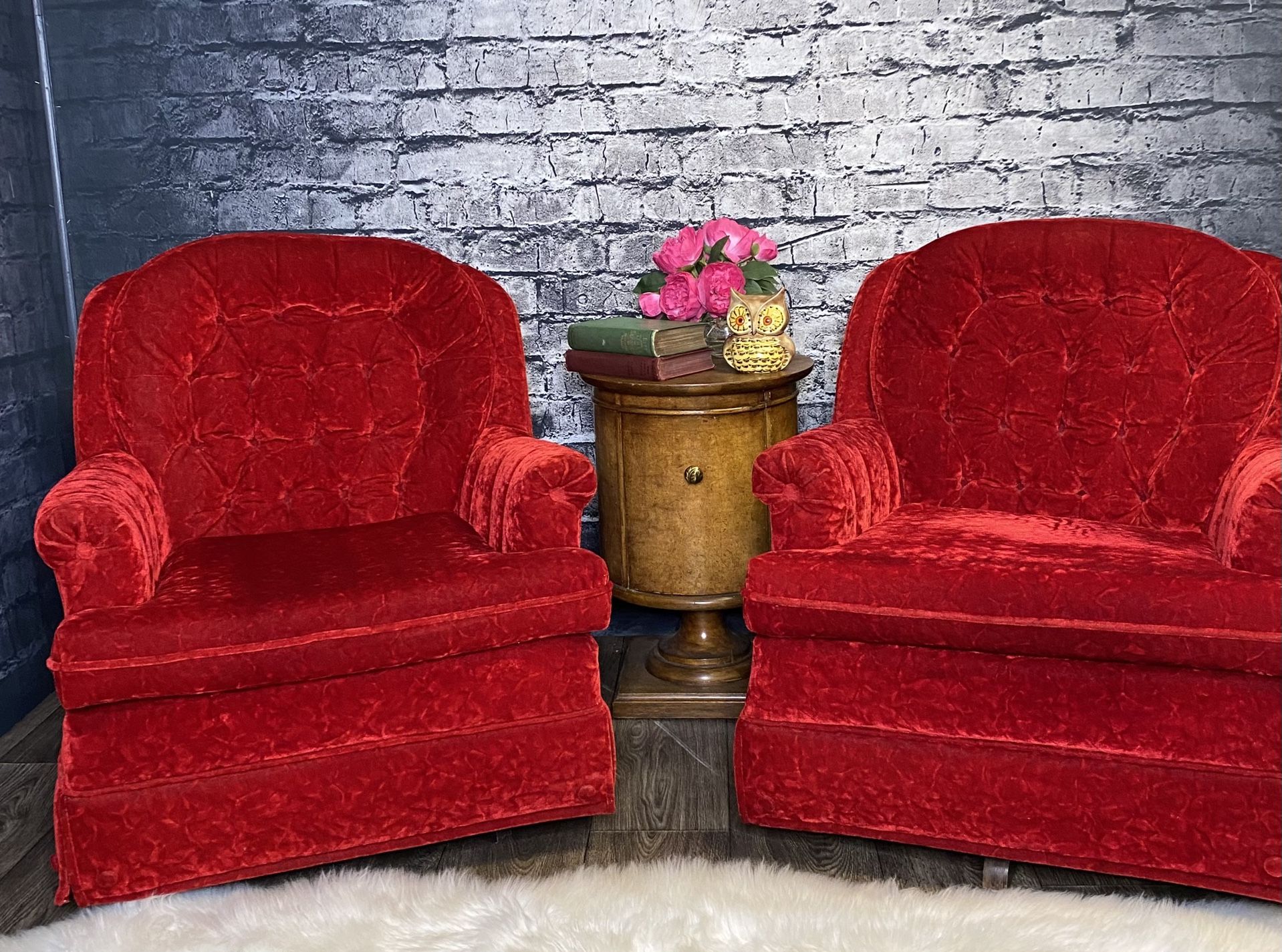 Elegant Pair Of Vintage Crushed Red Velvet Cherry Swivel Rocking Tufted Chairs Armchairs Mid Crntury