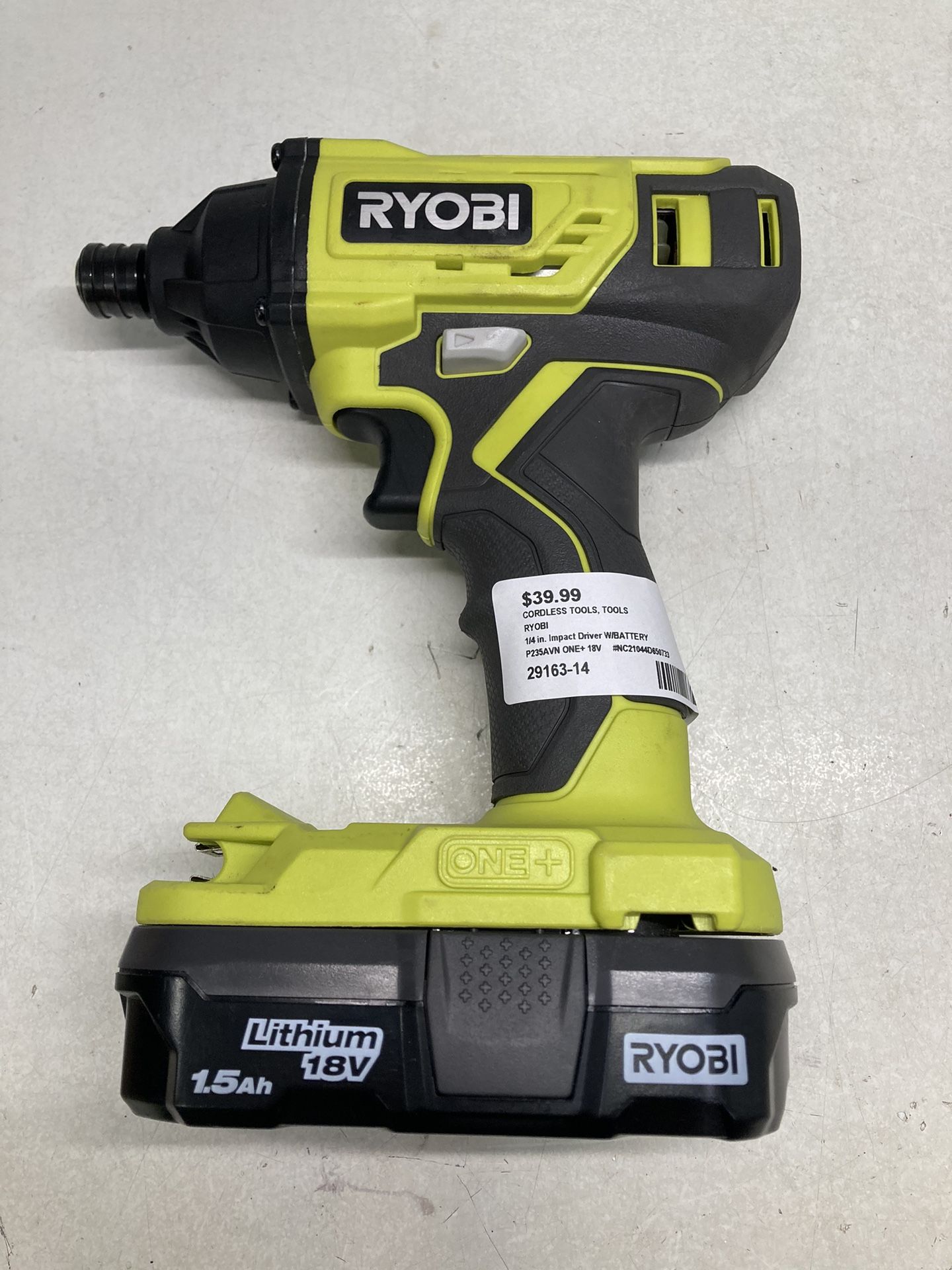 RYOBI ONE +18V Cordless 1/4 in. Impact Driver W/BATTERY