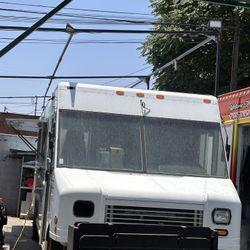 2011 Ford E-450