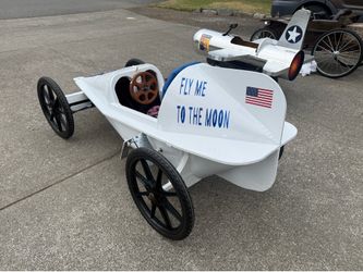 Soap box derby push car
