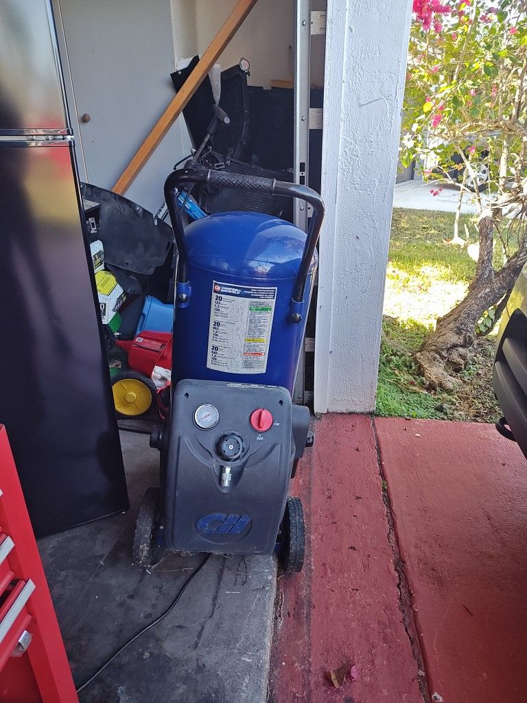 Campbell Hausfield 20 Gallon Oil Less Air Compressor