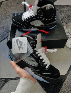 Jordan Metallic 5’s
