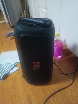 JBL party box with karaoke mike