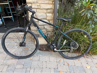 Fuji Traverse Hybrid Adventure Bike Disc 19” Medium