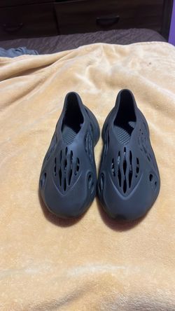 Adidas foam runner  size 8