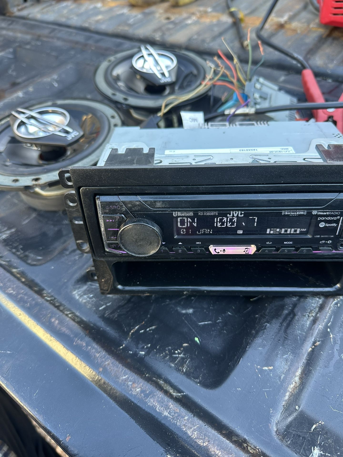 Jvc Bluetooth car stereo 6.5 door speakers