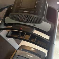 NordicTrack Commercial 1750 Treadmill $425 OBO