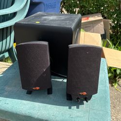 Klipsch Speaker Set With Sub Woofer 